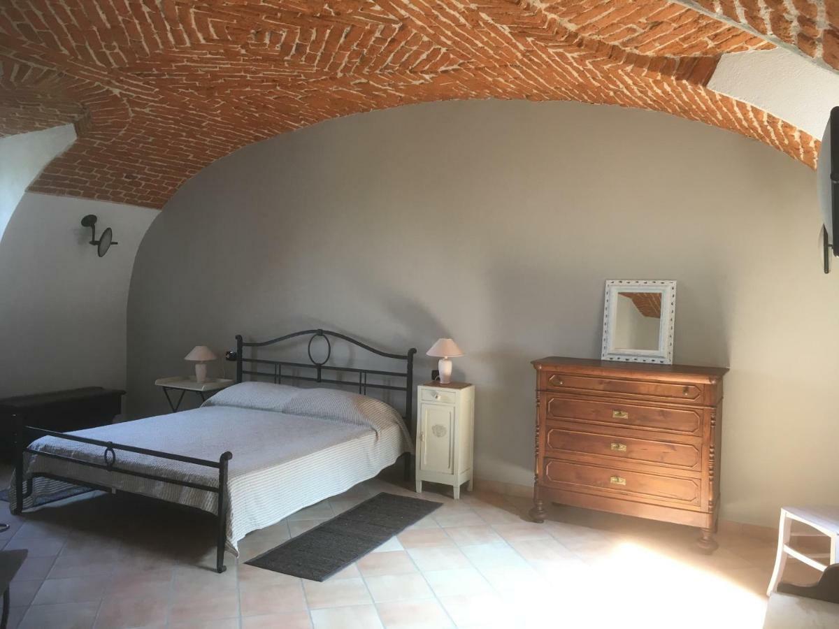 Отель Castello Della Bastia Balocco Экстерьер фото