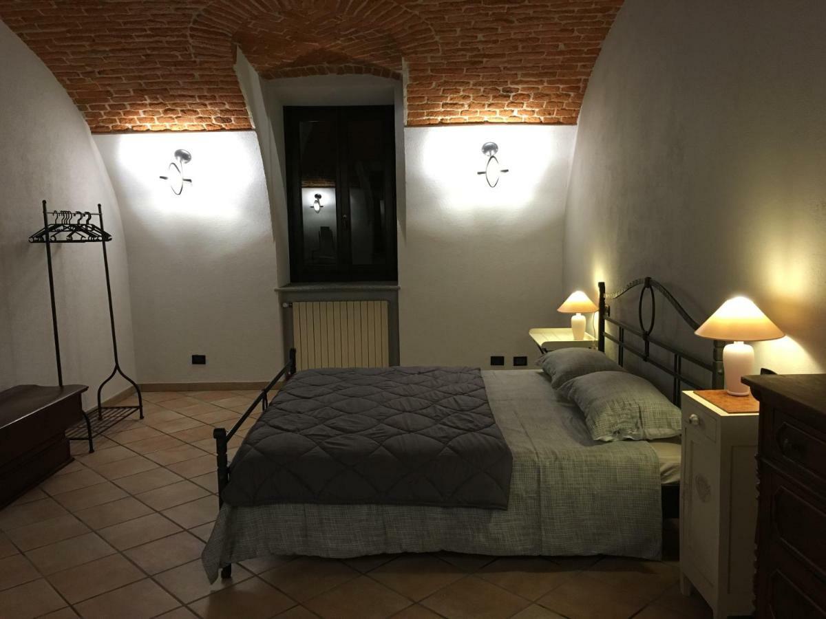 Отель Castello Della Bastia Balocco Экстерьер фото